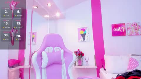 Snapshot of 15_scarlette chatting on February 25, 6:58 am Scarlette online show from February 25, 6:58 am