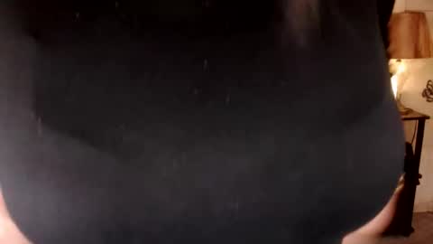 Snapshot of 1bigsurprise4you chatting on November 21, 8:29 pm angel online show from November 21, 8:29 pm