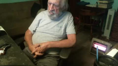 Snapshot of 1handyanddee chatting on March 7, 2:36 am 1handyanddee online show from March 7, 2:36 am