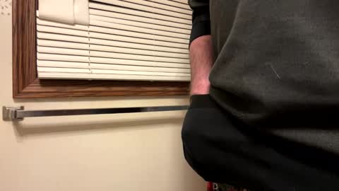 1hunglo412 online show from February 3, 10:31 am