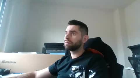 kam online show from February 12, 2:32 pm