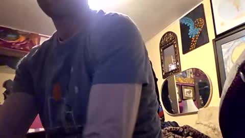 1knightluver69 online show from April 10, 5:01 am