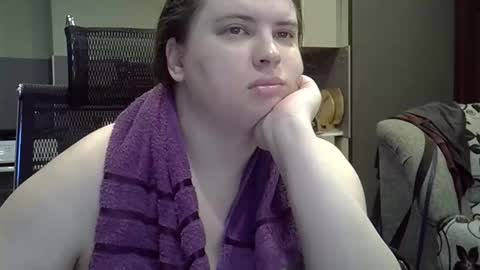 1LINDSEY1 online show from September 17, 2:19 pm