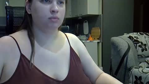 1LINDSEY1 online show from September 19, 5:13 pm