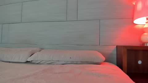 Snapshot of 1lovely1 chatting on December 20, 4:20 am Onna online show from December 20, 4:20 am