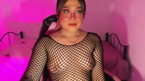 1lovelymess online show from October 25, 2:41 am