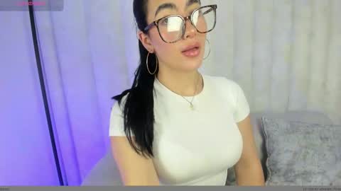 Snapshot of 1m_emily chatting on September 11, 8:31 pm . online show from September 11, 8:31 pm