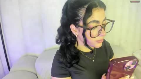 Snapshot of 1m_emily chatting on September 23, 8:23 pm . online show from September 23, 8:23 pm