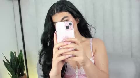 Snapshot of 1m_emily chatting on November 25, 10:54 pm . online show from November 25, 10:54 pm