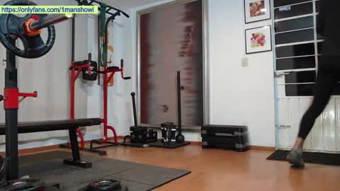 Snapshot of 1manshow11 chatting on February 27, 10:26 am 1manshow11 online show from February 27, 10:26 am