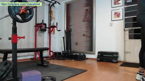 Snapshot of 1manshow11 chatting on March 4, 10:21 am 1manshow11 online show from March 4, 10:21 am