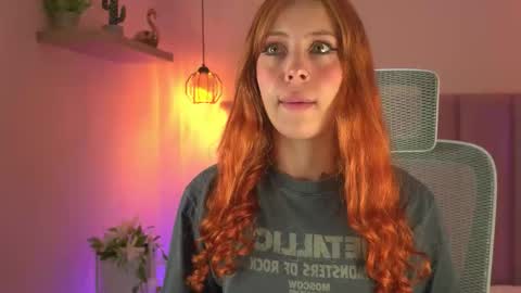 Snapshot of 1maxine chatting on February 1, 11:53 am Anya online show from February 1, 11:53 am