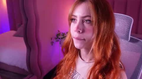 Snapshot of 1maxine chatting on February 8, 11:02 am Anya online show from February 8, 11:02 am