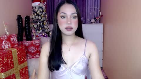 1miracle_tranny online show from December 18, 3:23 am