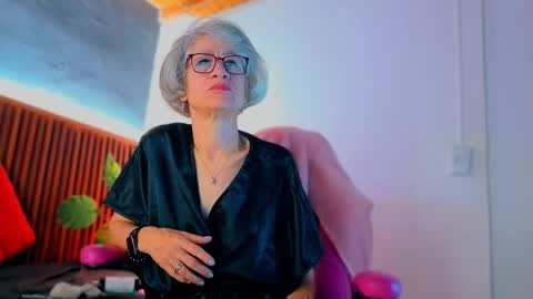 Miss Monserrate online show from February 5, 12:32 pm