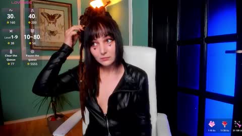 Moona  online show from November 19, 4:07 pm