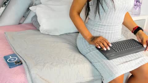 Luisa online show from December 14, 1:38 pm