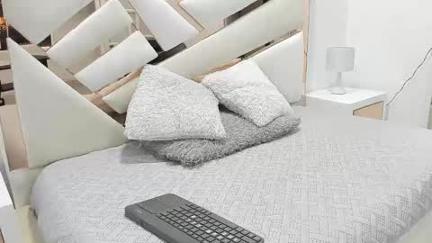 Luisa online show from February 18, 8:05 am