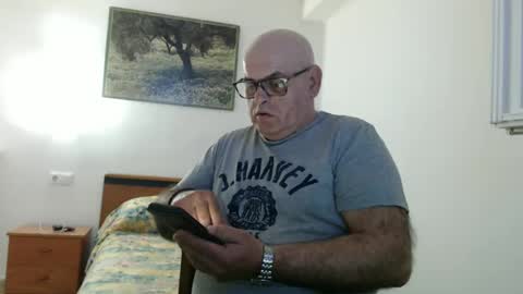 1rey online show from March 3, 7:10 am