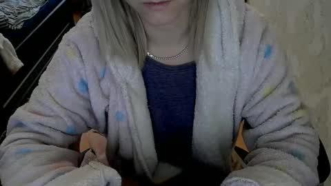 Snapshot of 1your_hot_girls chatting on December 4, 11:52 am 1your_hot_girls online show from December 4, 11:52 am