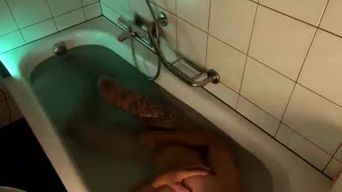 Snapshot of 2025rob chatting on October 25, 6:35 pm 2025rob online show from October 25, 6:35 pm