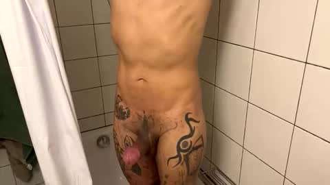 Snapshot of 2025rob chatting on October 30, 7:14 pm 2025rob online show from October 30, 7:14 pm