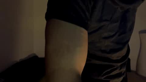 Snapshot of 2025rob chatting on November 24, 3:45 pm 2025rob online show from November 24, 3:45 pm