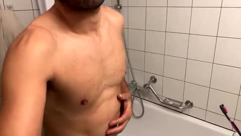 Snapshot of 2025rob chatting on December 17, 3:40 pm 2025rob online show from December 17, 3:40 pm