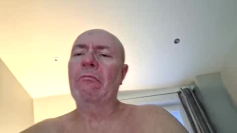 Snapshot of 211scudder chatting on November 3, 4:19 pm 211skoosh online show from November 3, 4:19 pm