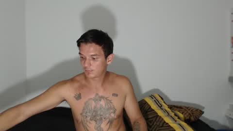 Snapshot of 24sexylady7 chatting on December 18, 4:29 am Rafaela and Anthuam online show from December 18, 4:29 am