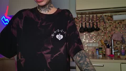 Snapshot of 2badforyou chatting on October 26, 4:13 pm 30 NOV online show from October 26, 4:13 pm