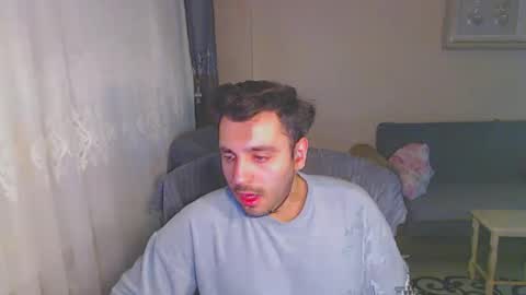 Snapshot of 2handsomeman chatting on January 3, 4:55 am Berk online show from January 3, 4:55 am