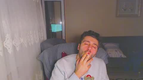 Snapshot of 2handsomeman chatting on January 9, 4:08 am Berk online show from January 9, 4:08 am
