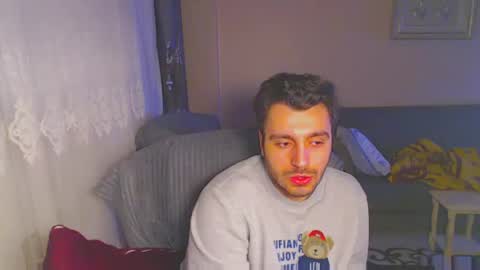 Snapshot of 2handsomeman chatting on January 9, 3:34 pm Berk online show from January 9, 3:34 pm