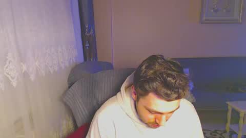 Snapshot of 2handsomeman chatting on January 12, 9:40 pm Berk online show from January 12, 9:40 pm