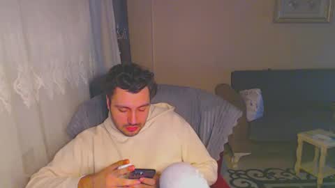 Snapshot of 2handsomeman chatting on January 15, 2:06 am Berk online show from January 15, 2:06 am