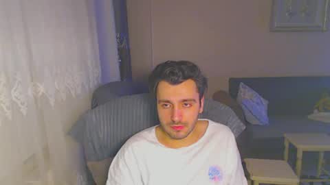 Snapshot of 2handsomeman chatting on January 16, 10:44 pm Berk online show from January 16, 10:44 pm