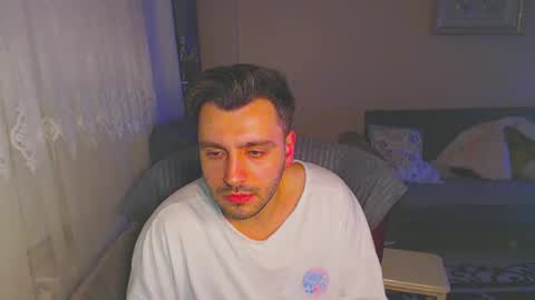 Snapshot of 2handsomeman chatting on January 17, 11:07 pm Berk online show from January 17, 11:07 pm
