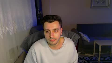 Snapshot of 2handsomeman chatting on January 22, 9:43 pm Berk online show from January 22, 9:43 pm