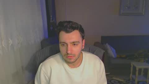 Snapshot of 2handsomeman chatting on January 25, 11:32 pm Berk online show from January 25, 11:32 pm