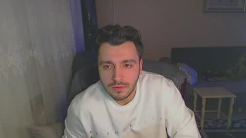 Snapshot of 2handsomeman chatting on February 4, 9:10 pm Berk online show from February 4, 9:10 pm