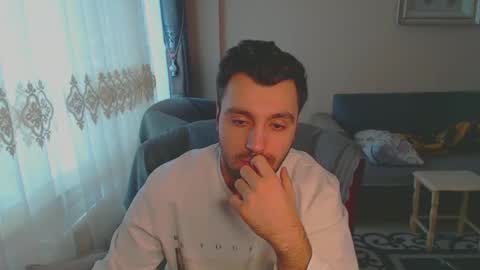 Snapshot of 2handsomeman chatting on February 5, 11:55 am Berk online show from February 5, 11:55 am