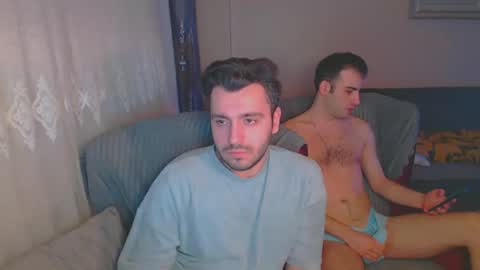 Snapshot of 2handsomeman chatting on February 9, 10:54 pm Berk online show from February 9, 10:54 pm