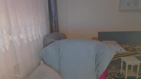 Snapshot of 2handsomeman chatting on February 11, 10:18 pm Berk online show from February 11, 10:18 pm