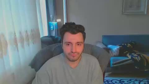Snapshot of 2handsomeman chatting on February 14, 5:19 am Berk online show from February 14, 5:19 am
