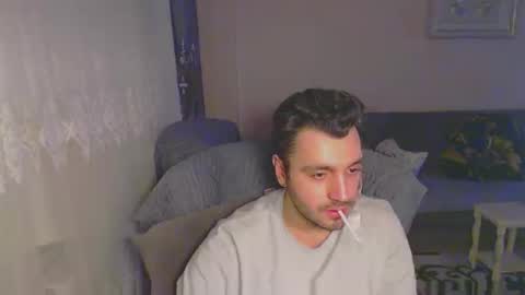 Snapshot of 2handsomeman chatting on February 18, 4:26 am Berk online show from February 18, 4:26 am
