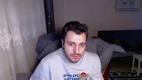 Snapshot of 2handsomeman chatting on February 19, 10:31 pm Berk online show from February 19, 10:31 pm