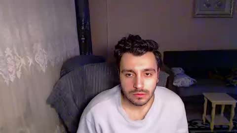 Snapshot of 2handsomeman chatting on February 20, 11:10 pm Berk online show from February 20, 11:10 pm