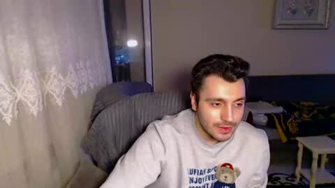 Snapshot of 2handsomeman chatting on February 22, 1:00 am Berk online show from February 22, 1:00 am