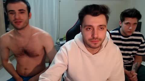 Snapshot of 2handsomeman chatting on March 6, 8:59 pm Berk online show from March 6, 8:59 pm